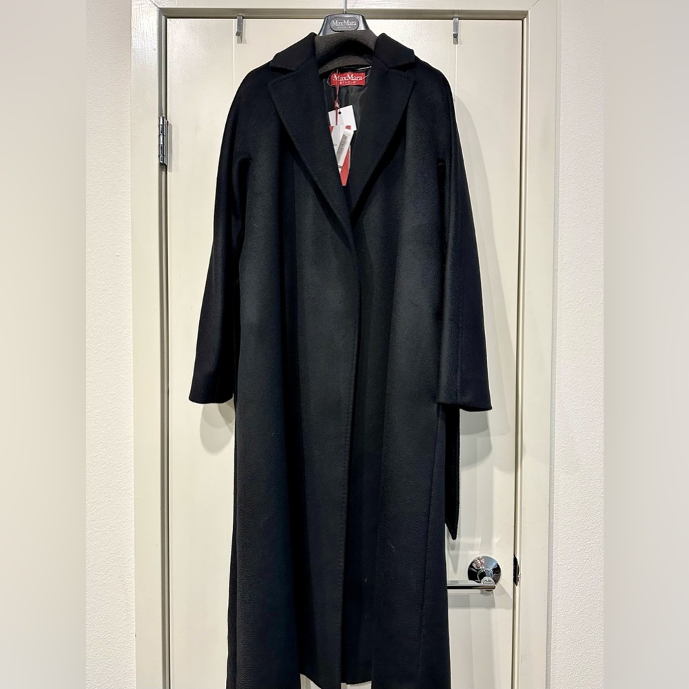 Max Mara Studio Belted Long-Sleeved Coat - Black - NWT NEVER WORN